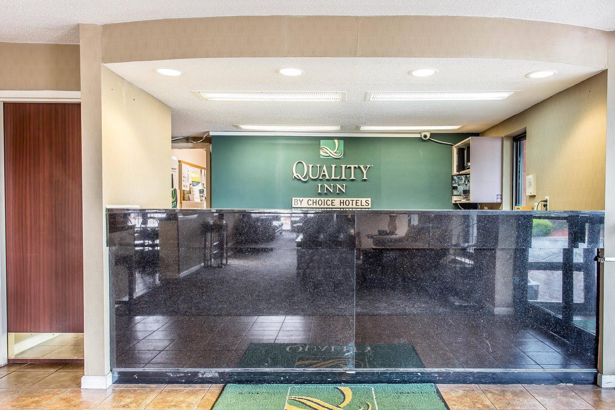 クオリティ イン グリーンビル ニア ユニバーシティ エクステリア 写真